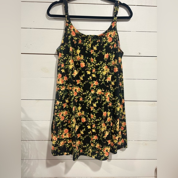 Black Floral Lynn Romper Dress LULAROE Large - Picture 3 of 6